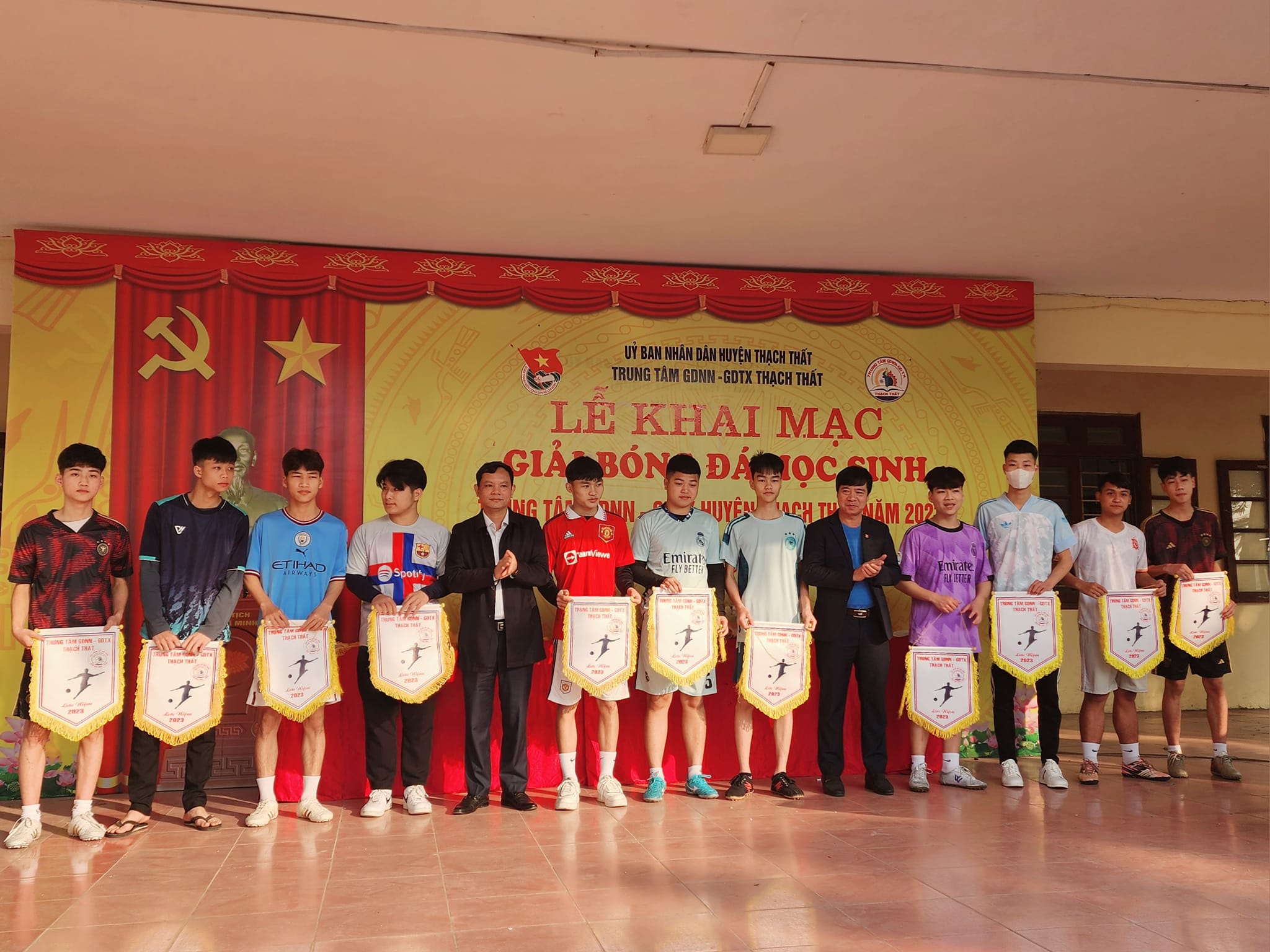 GIẢI BÓNG ĐÁ HỌC SINH TRUNG TÂM GDNN-GDTX HUYỆN THẠCH THẤT BẮT ĐẦU KHỞI TRANH 