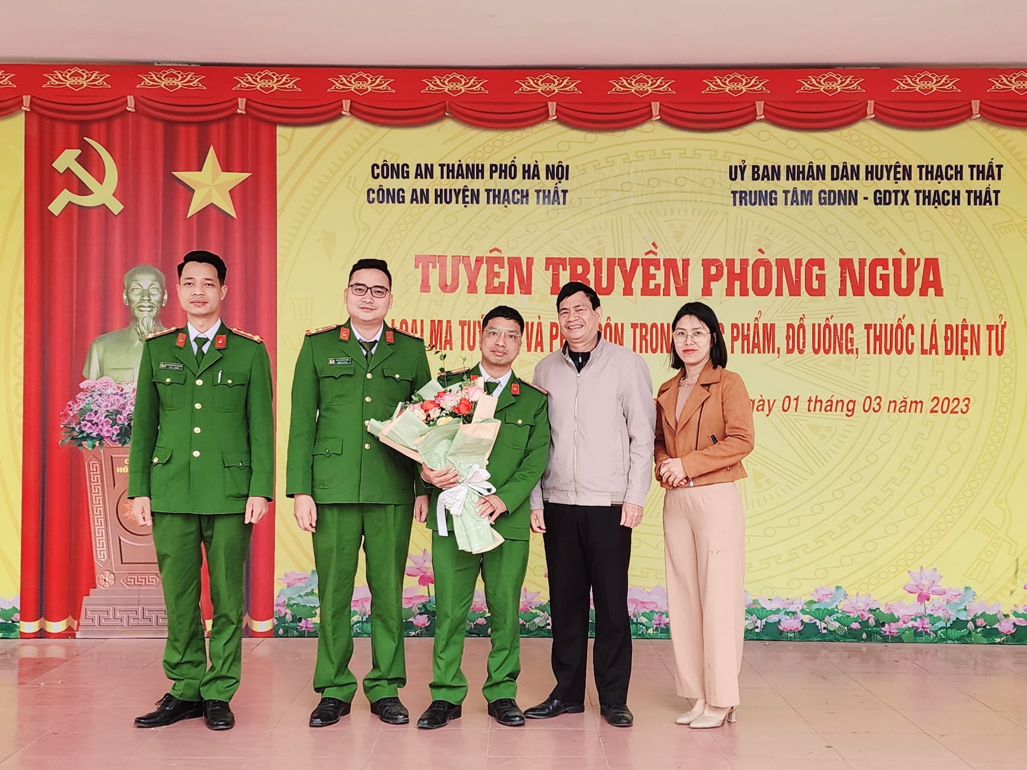 TỔ CHỨC TUYÊN TRUYỀN TÁC HẠI CỦA MA TUÝ VÀ THUỐC LÁ ĐIỆN TỬ